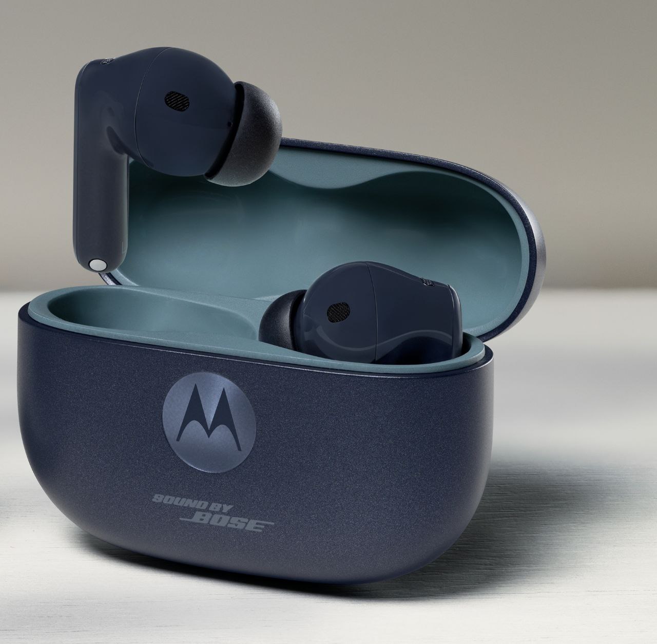 Motorola Moto Buds 2 Plus 